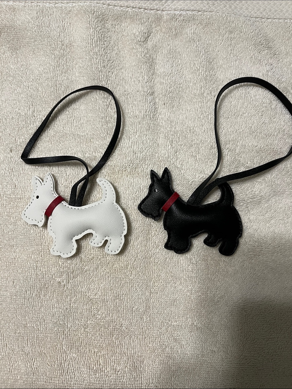 Set of 2 NEW Black & White Scottie Dog Faux Leather Bag Charms - Picture 2 of 5